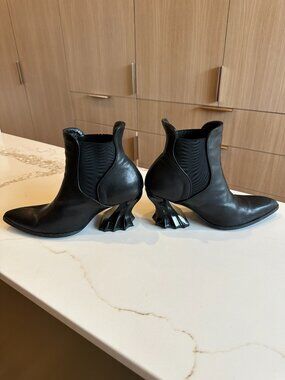 John Fluevog Deliverance ARA Vintage Inspired Chelsea Boot size 6.5 black